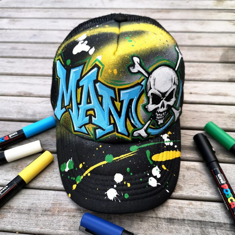 casquette personnalisée prénom graffiti et tête de mort 