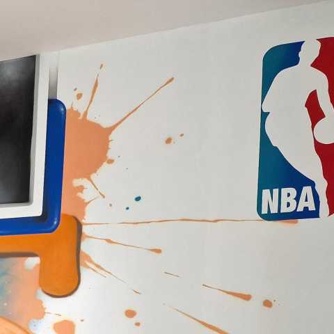 Fresque en l'honneur des 75 ans de la NBA avec le basketeur Kevin Durant