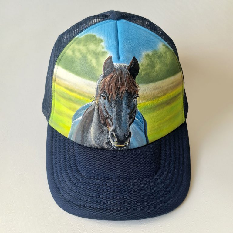 Portrait de cheval peint sur casquette