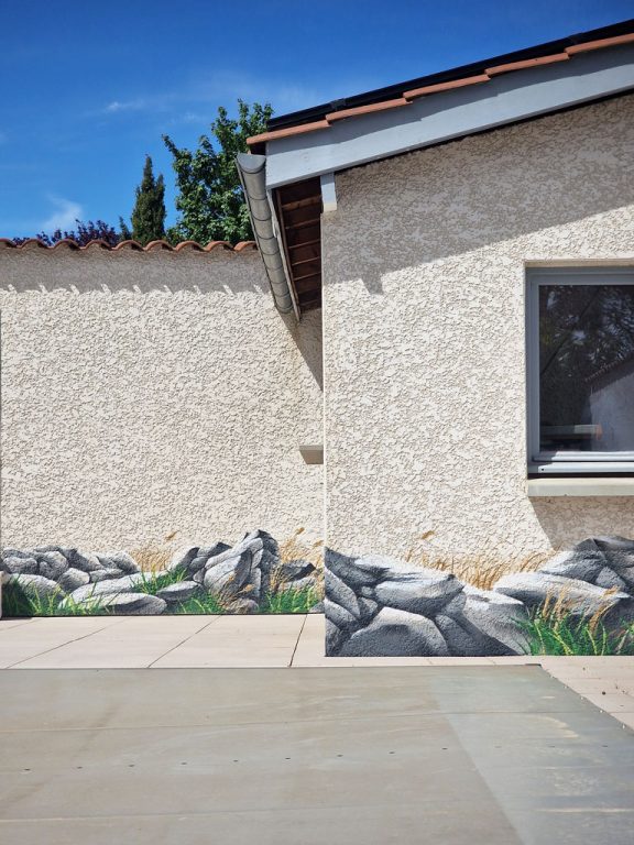 Rochers et grandes herbes