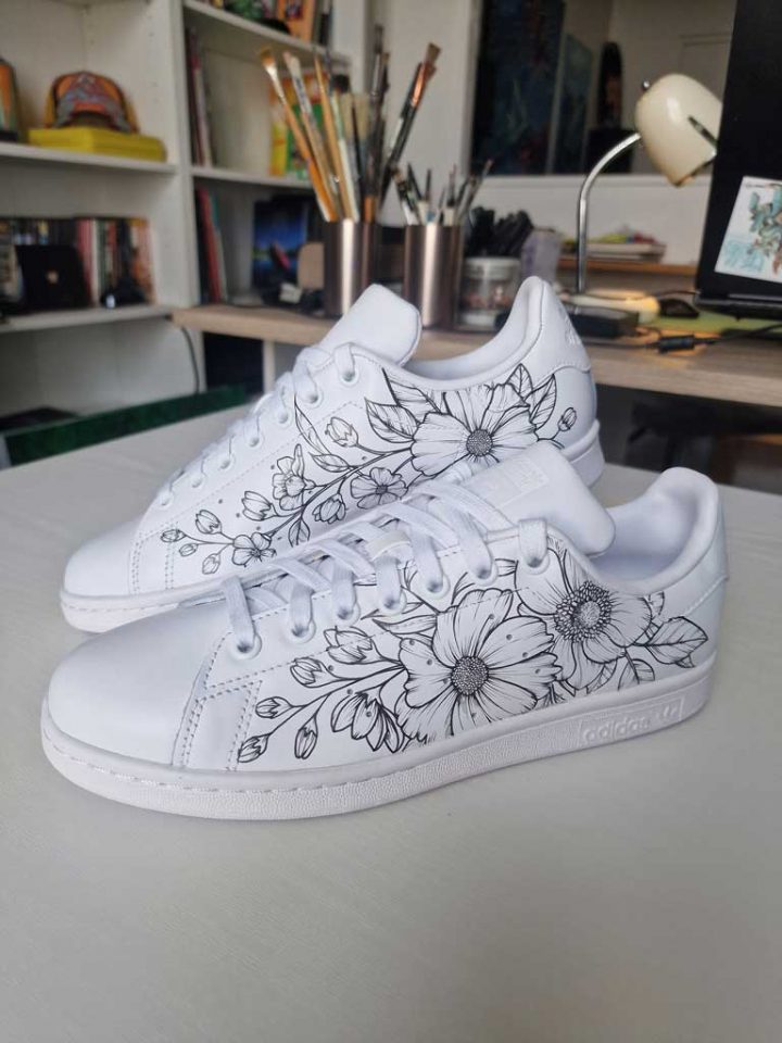 Custom floral sur Stan Smith