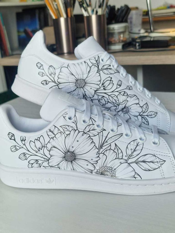 Custom floral sur Stan Smith