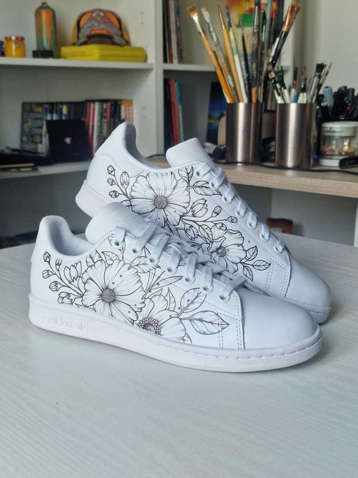 Custom floral sur Stan Smith