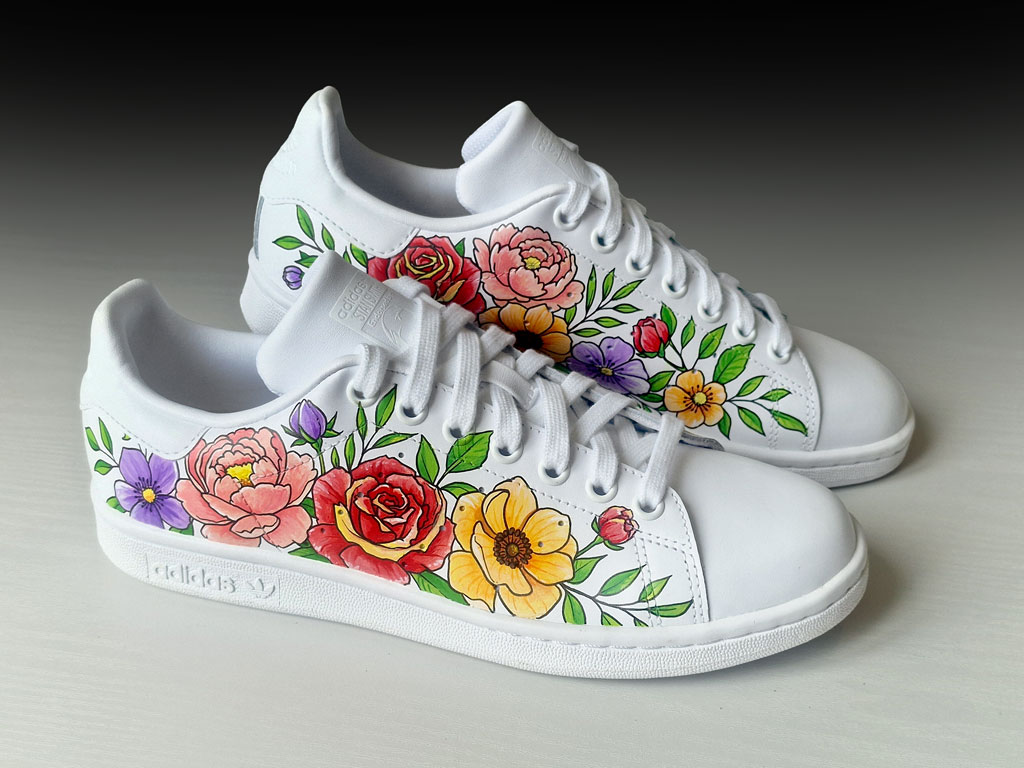 Custom personnalisé floral couleur sur Stan Smith